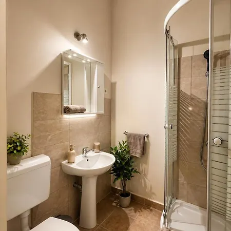 Sunny Old Town With Private Terrace Apartment