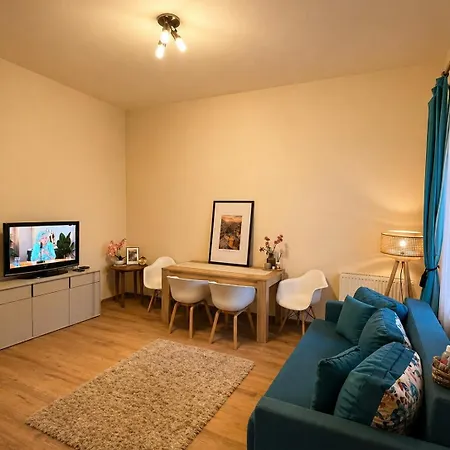 Apartment Sunny Old Town With Private Terrace Brasov